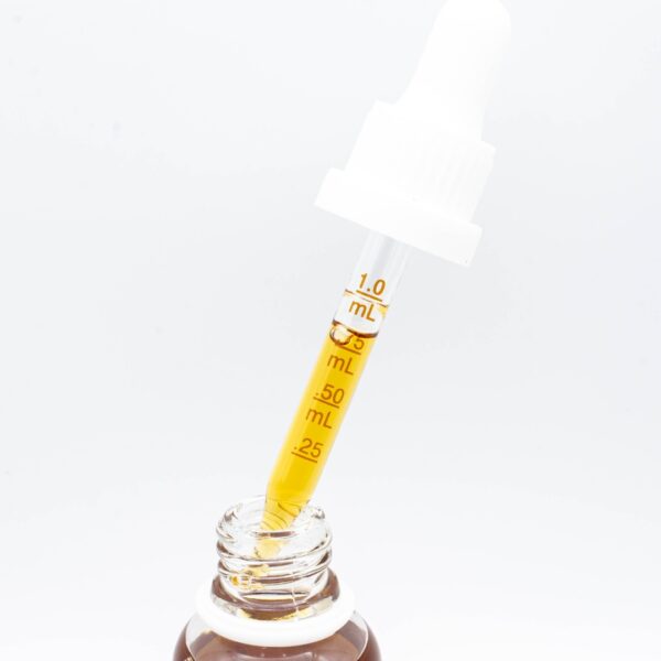 A 1mL dropper of Extract Labs 1:1 Cognitive Support CBG Oil, on a white background
